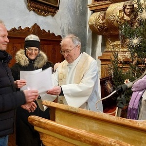 Neue Kommunionspender