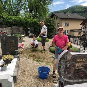 Wieder mal ein Aktionstag, diesmal wurde u.a. am Friedhof nach dem Rechten geschaut.